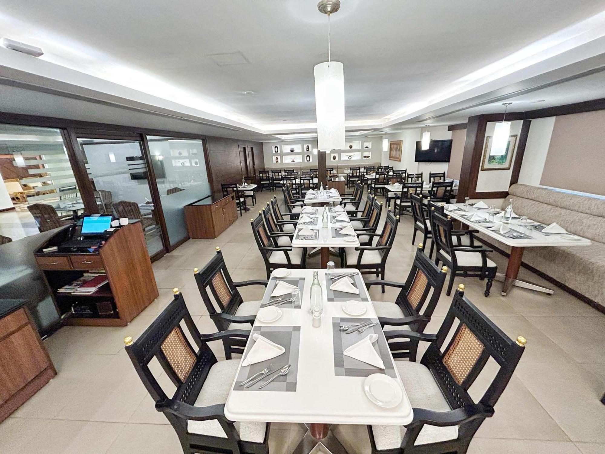 The Residency Karur Hotel Luaran gambar