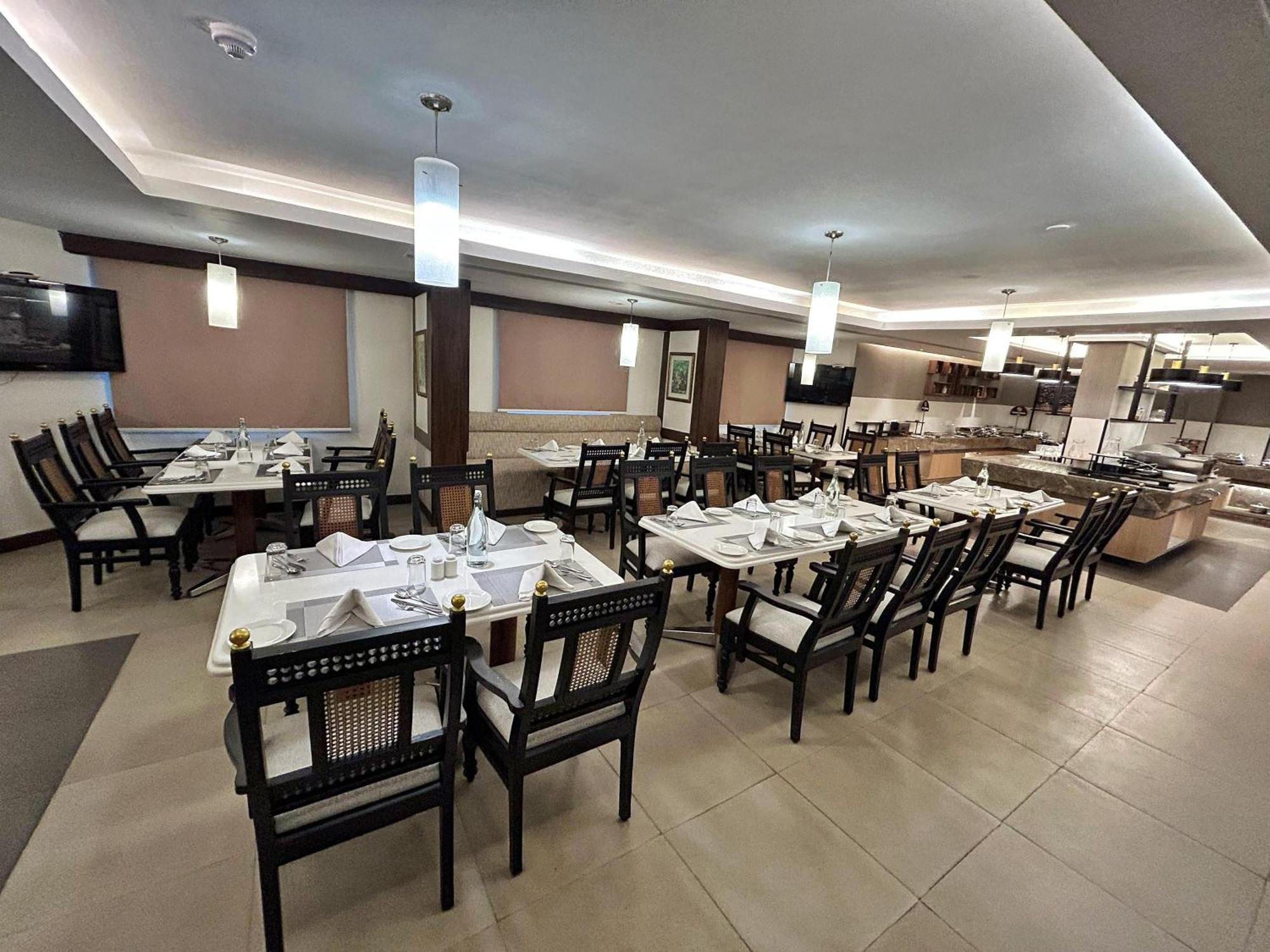 The Residency Karur Hotel Luaran gambar