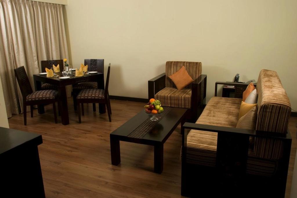 The Residency Karur Hotel Luaran gambar