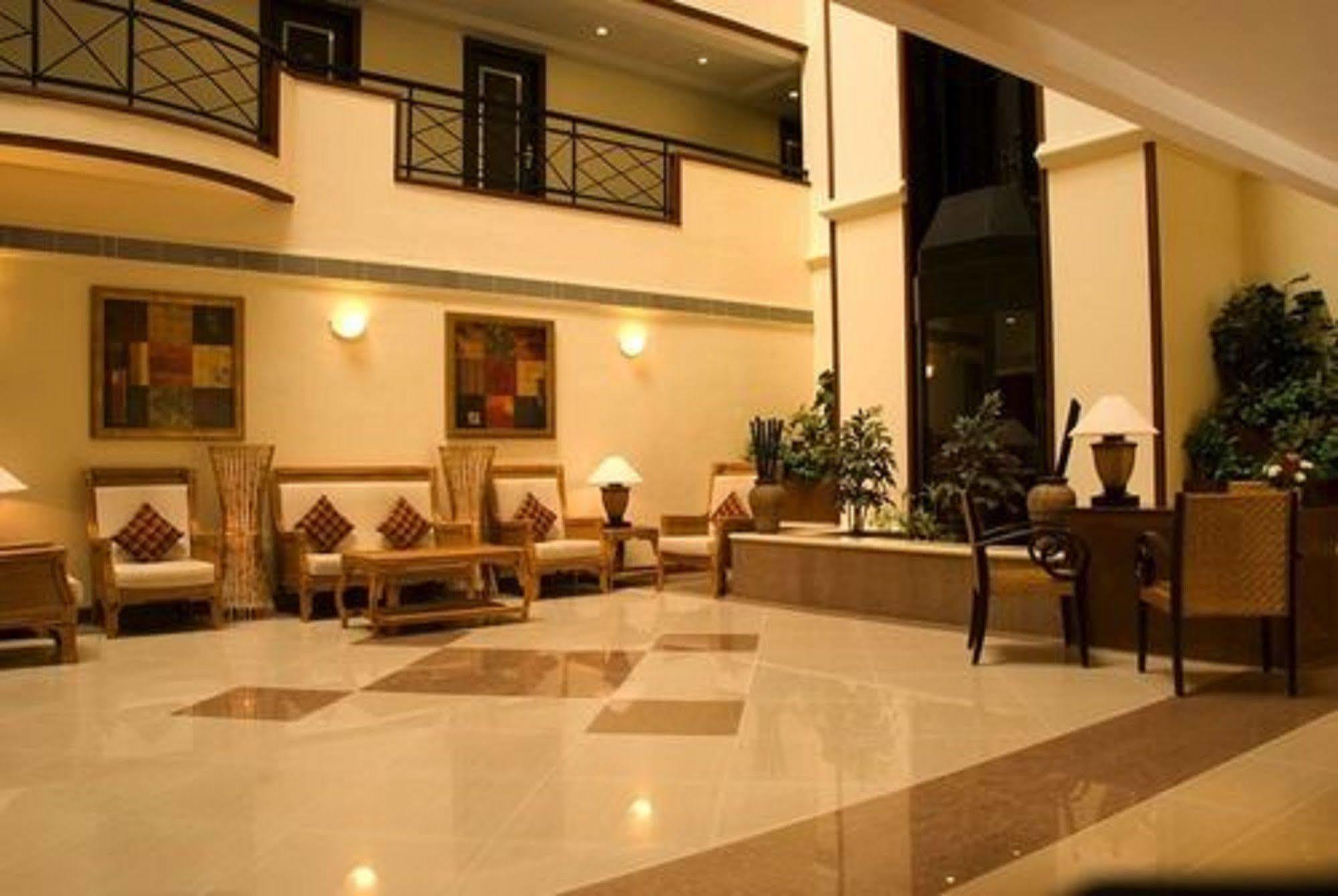 The Residency Karur Hotel Luaran gambar