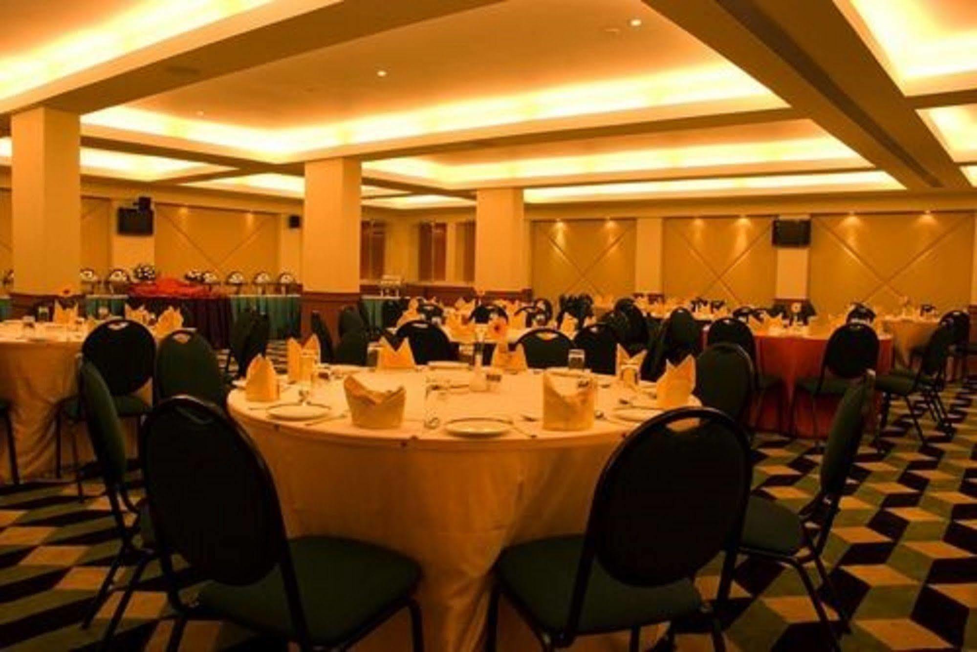 The Residency Karur Hotel Luaran gambar